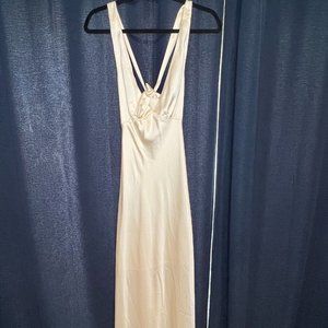 Petal & Pup - Surrey Champagne